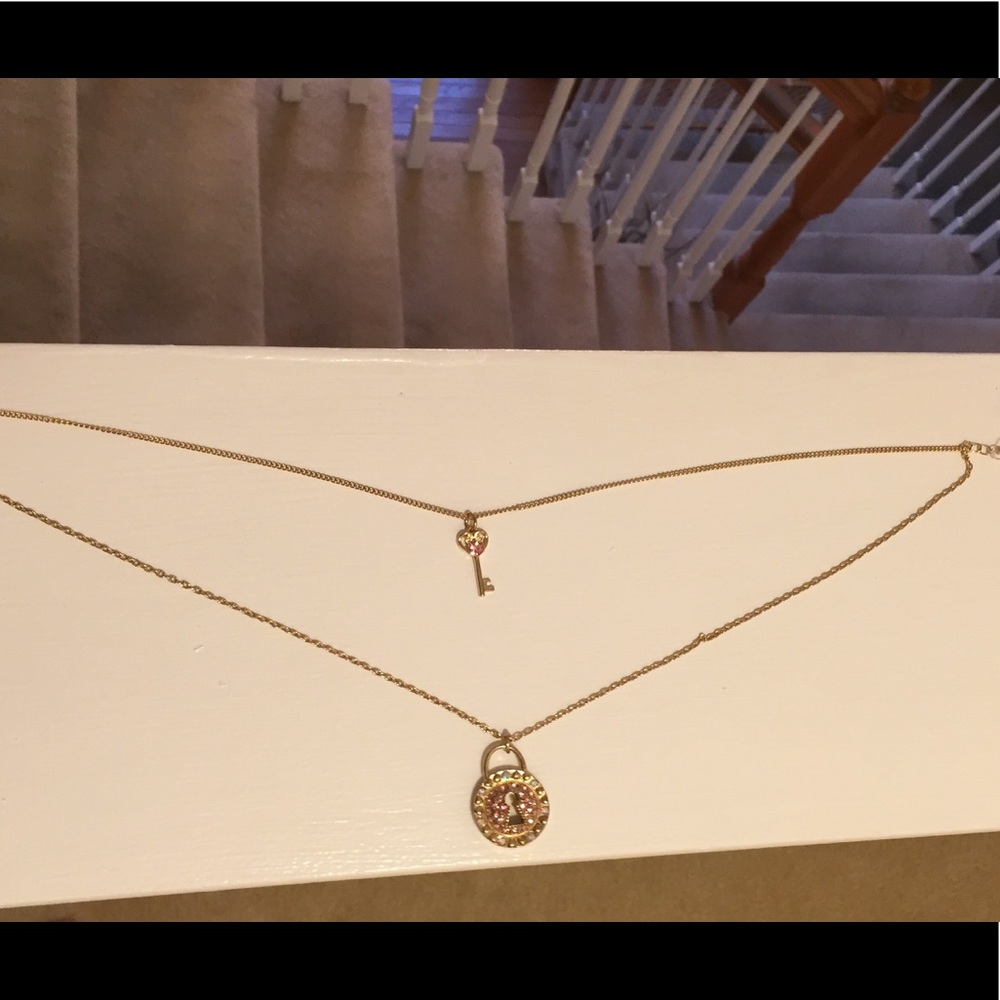 New necklace betsey Johnson key and lock